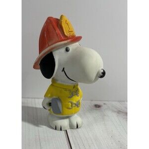 VTG Snoopy Fireman Rubber Collectible 1958 Squeaky Toy Peanuts 5" Bath Toy